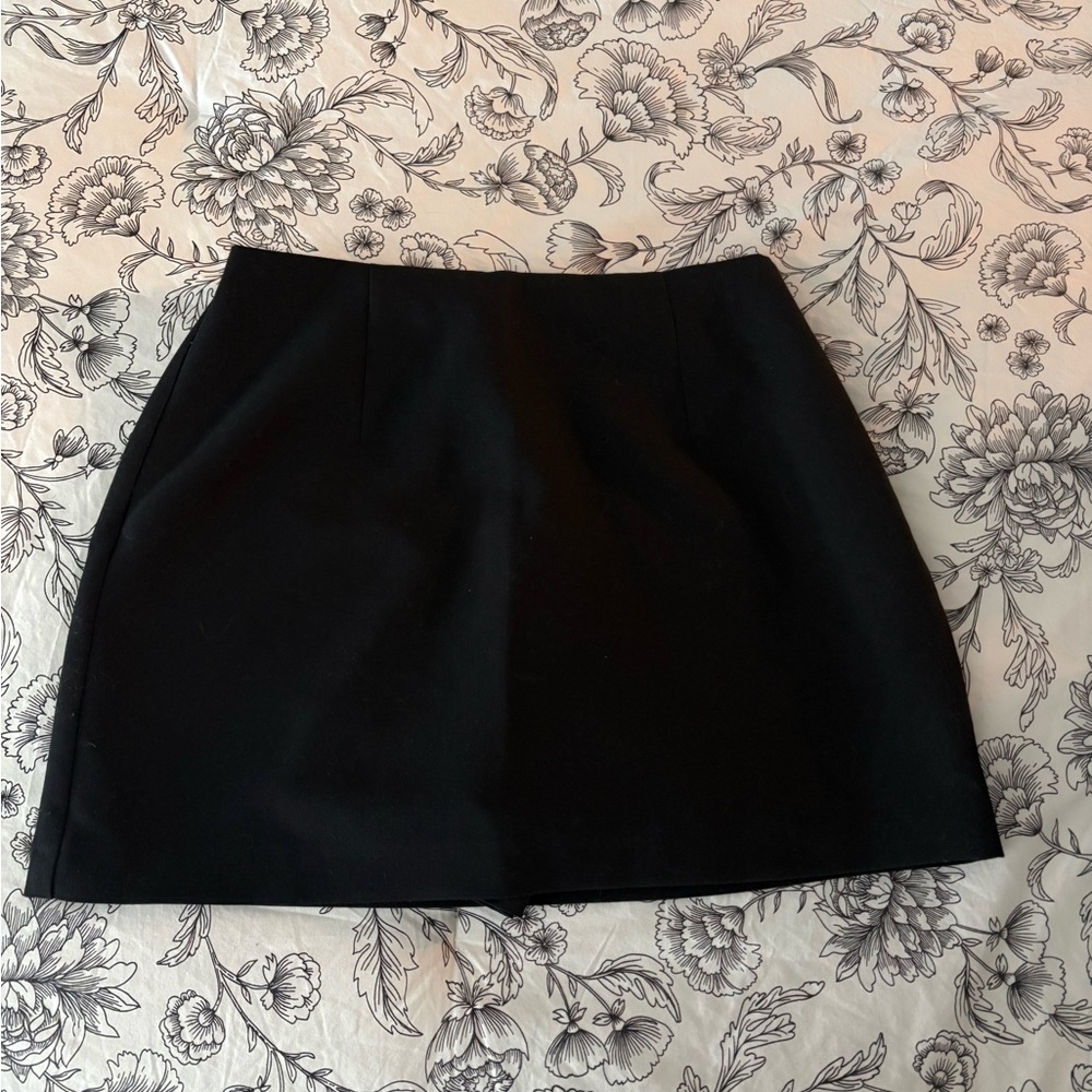 Abercrombie & Fitch Black and White A-line Mini Skirt